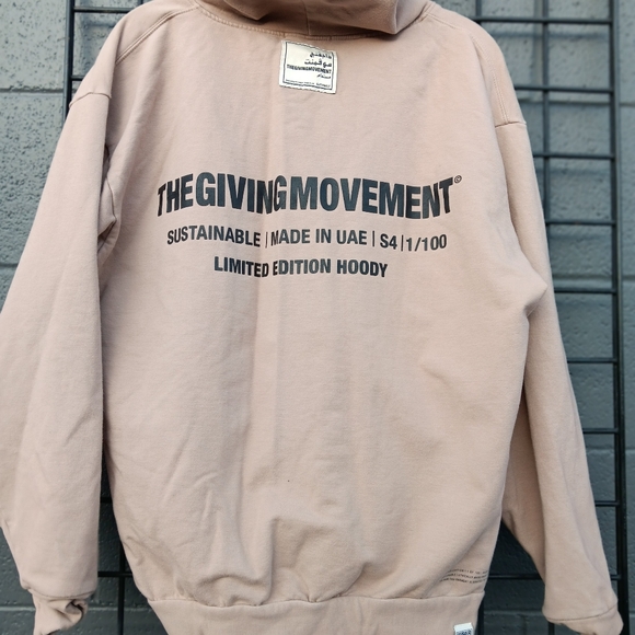 The Giving Movement zip-up sweater - Picture 4 of 8